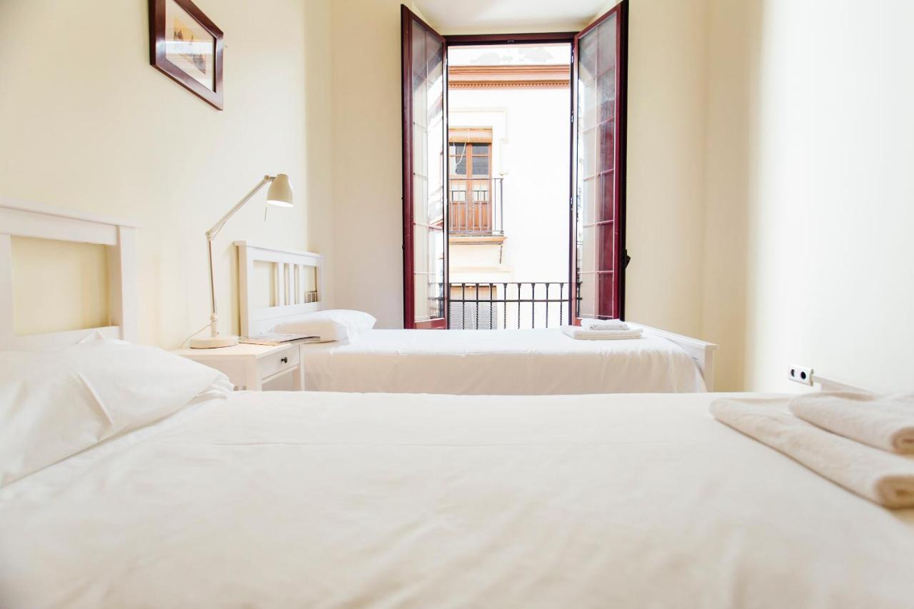 Bright And Central- 2Bd 1Bth- Malhara Seville Luaran gambar