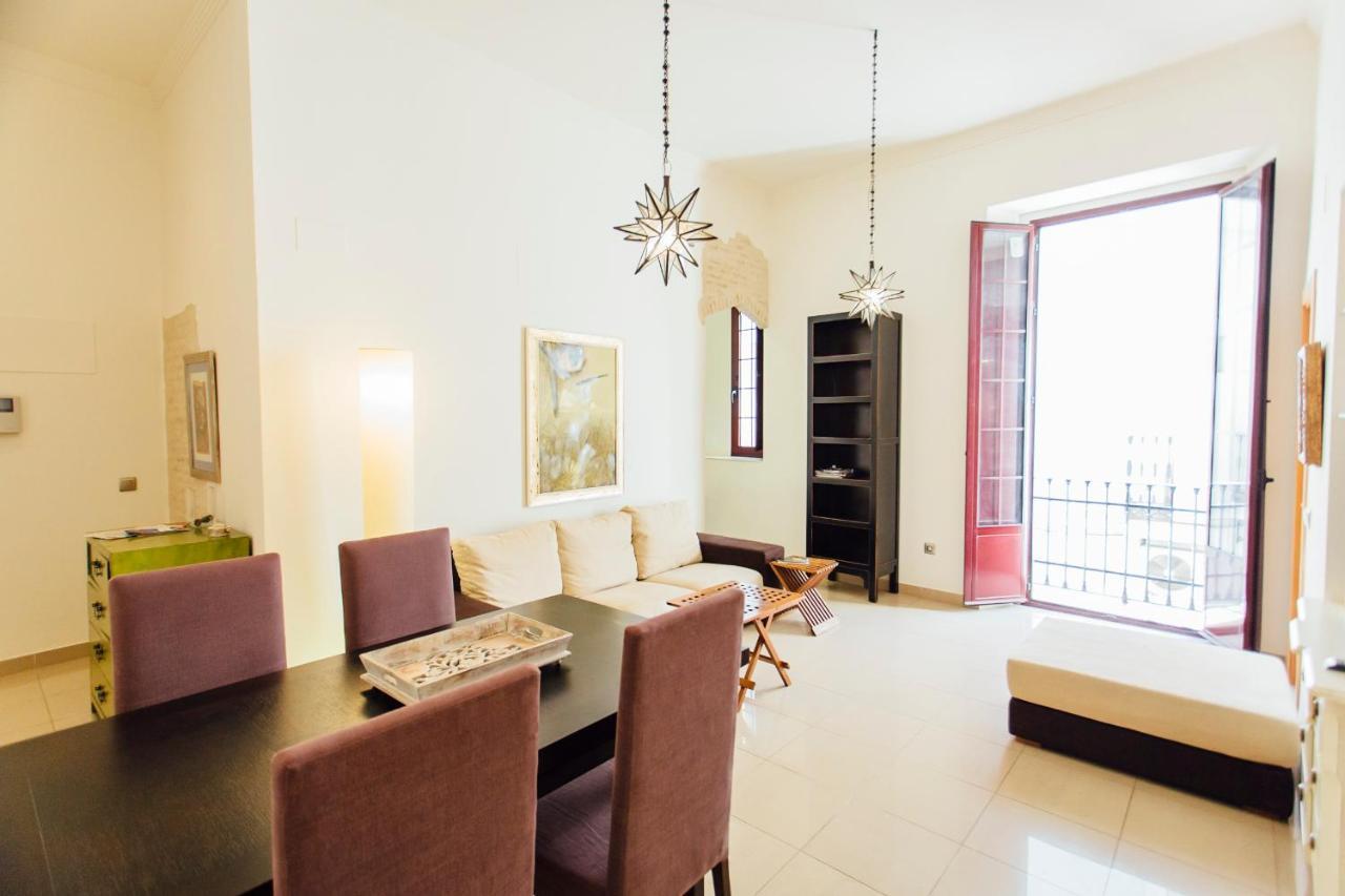 Bright And Central- 2Bd 1Bth- Malhara Seville Luaran gambar