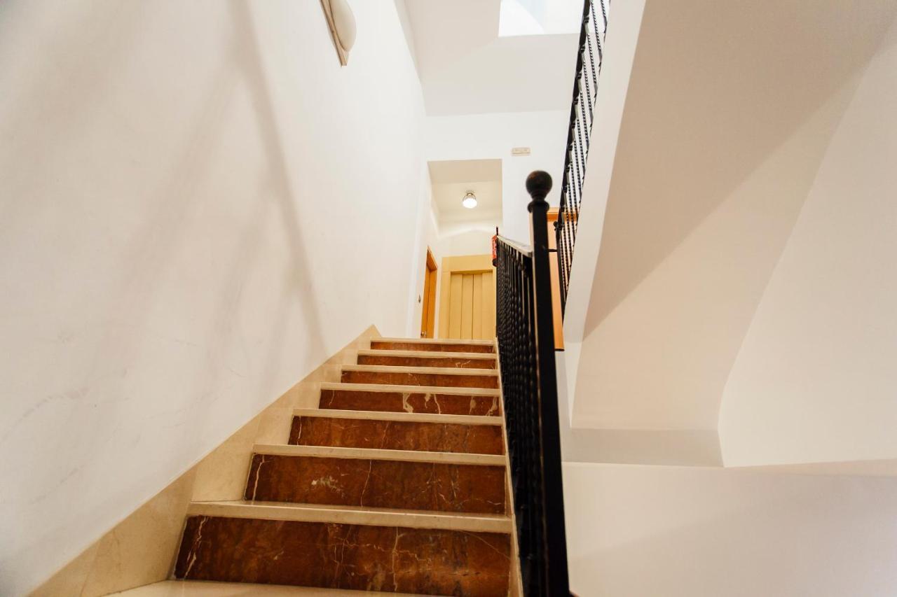 Bright And Central- 2Bd 1Bth- Malhara Seville Luaran gambar