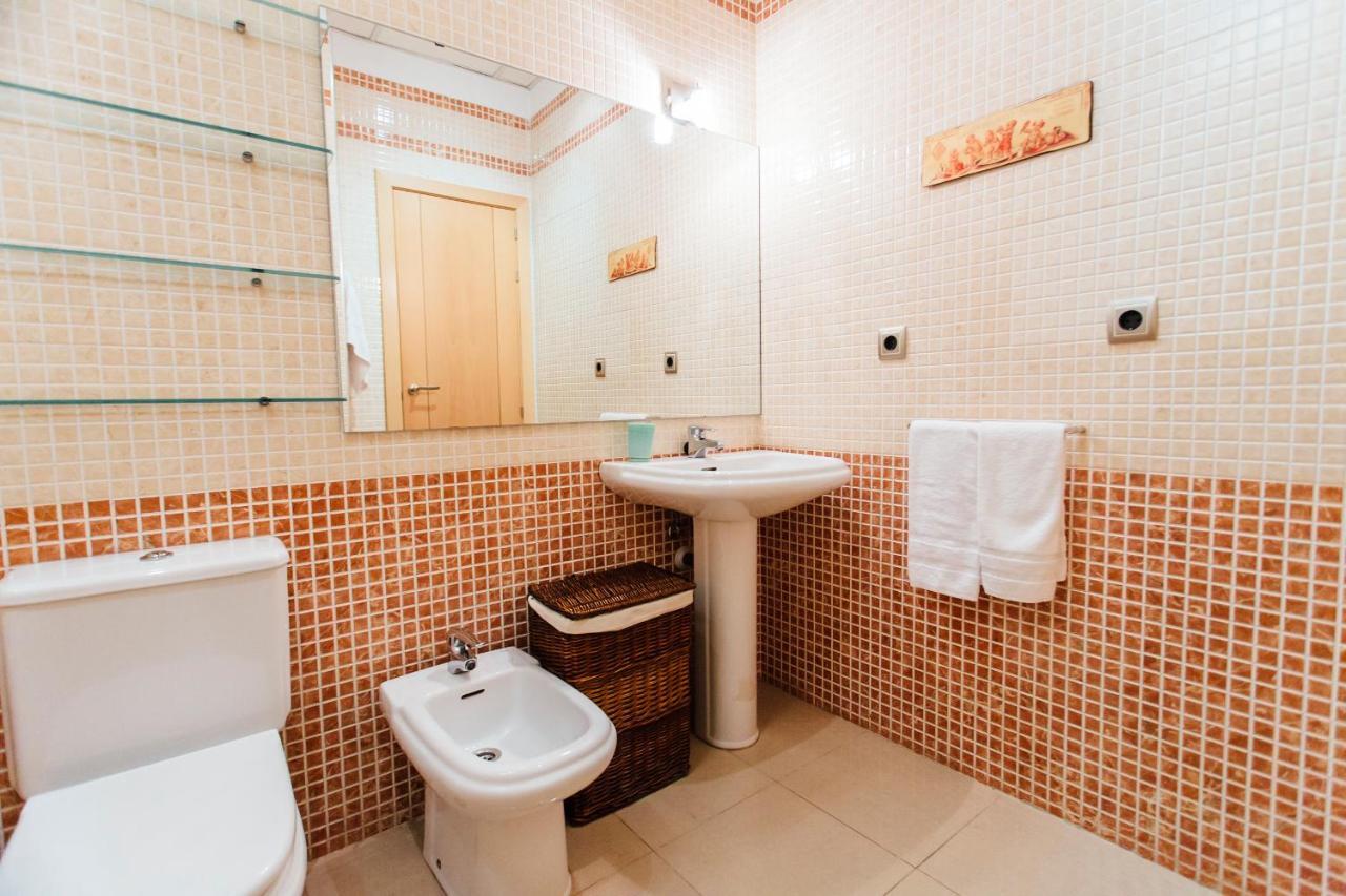 Bright And Central- 2Bd 1Bth- Malhara Seville Luaran gambar