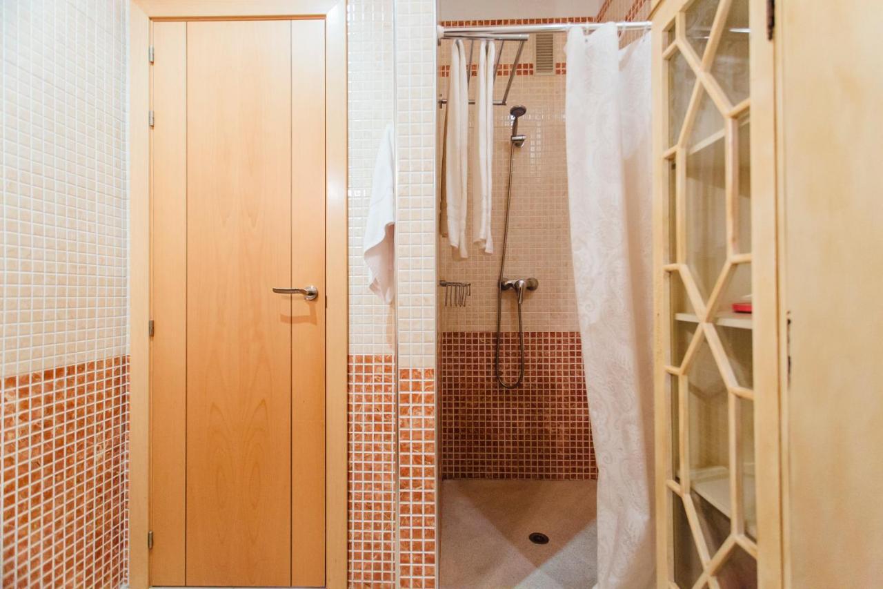 Bright And Central- 2Bd 1Bth- Malhara Seville Luaran gambar