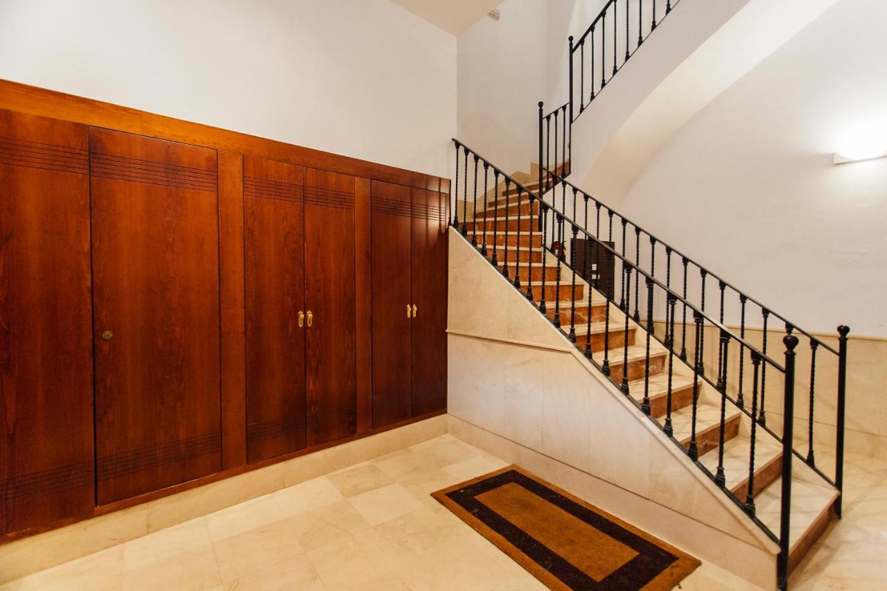 Bright And Central- 2Bd 1Bth- Malhara Seville Luaran gambar